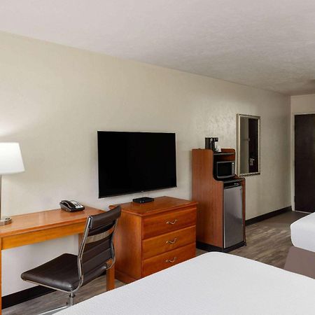 Super 8 By Wyndham Roseburg Hotel Ngoại thất bức ảnh