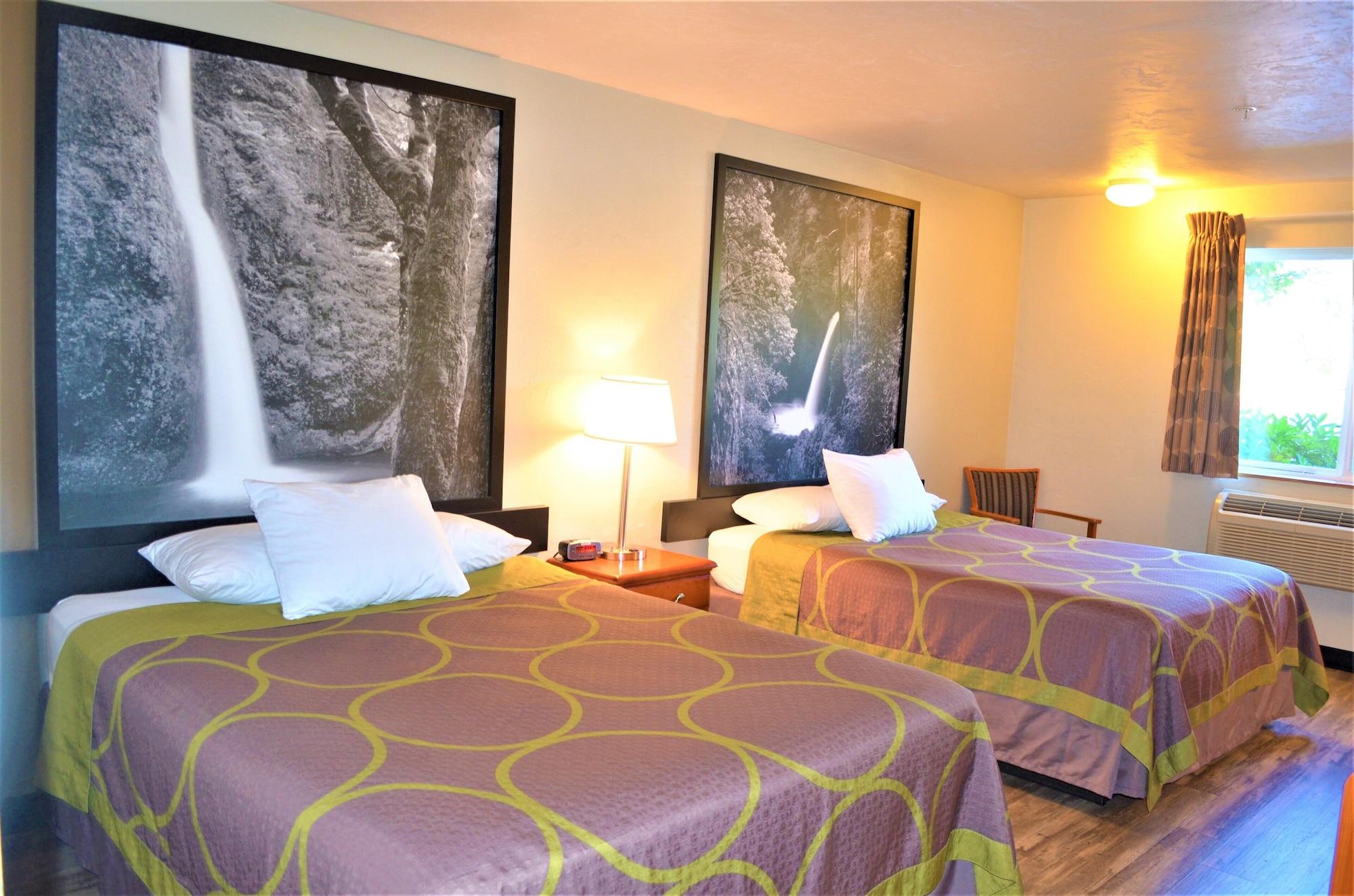 Super 8 By Wyndham Roseburg Hotel Ngoại thất bức ảnh
