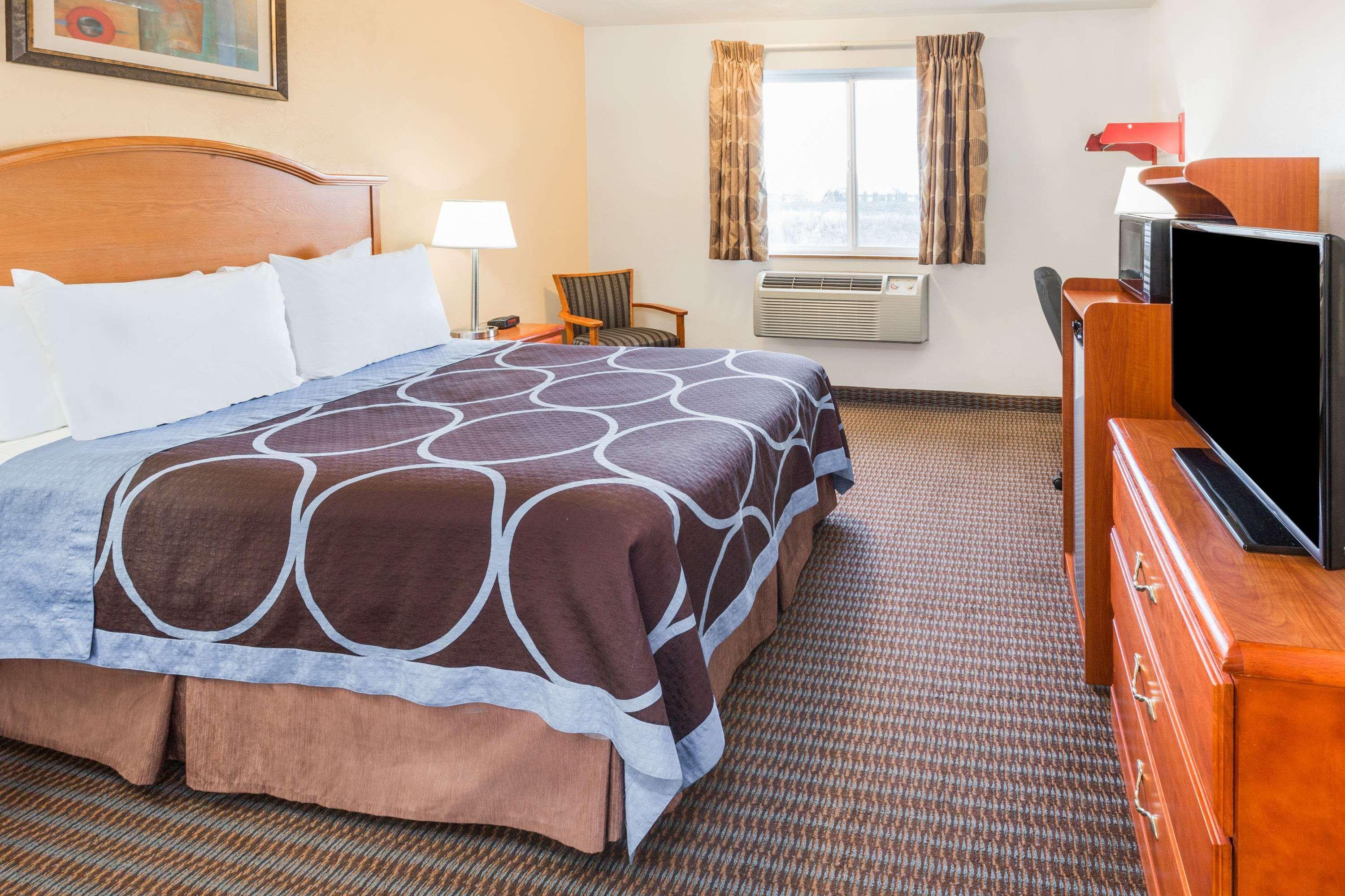 Super 8 By Wyndham Roseburg Hotel Ngoại thất bức ảnh