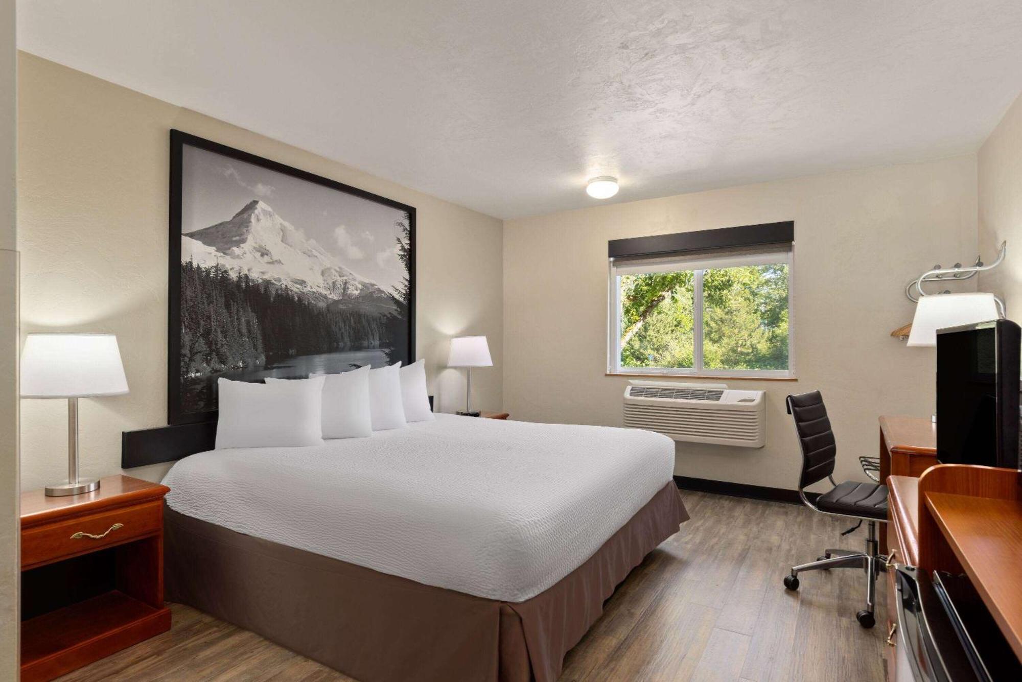 Super 8 By Wyndham Roseburg Hotel Ngoại thất bức ảnh