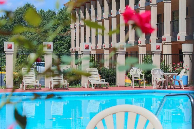 Super 8 By Wyndham Roseburg Hotel Ngoại thất bức ảnh