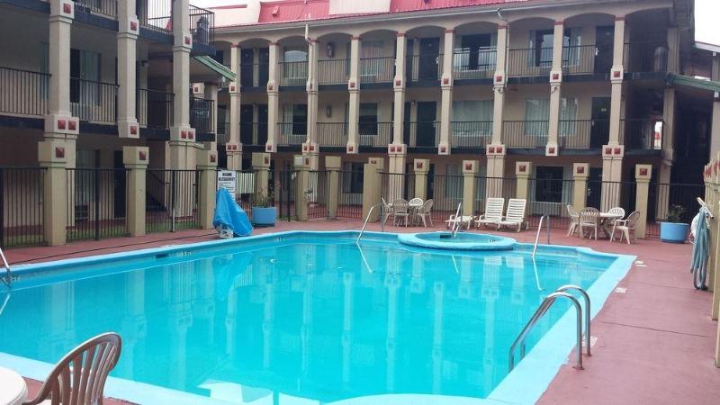 Super 8 By Wyndham Roseburg Hotel Ngoại thất bức ảnh