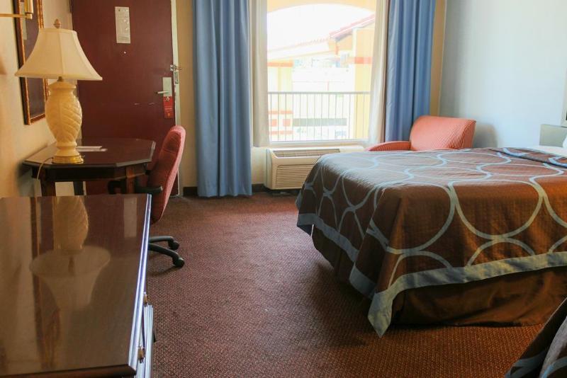 Super 8 By Wyndham Roseburg Hotel Ngoại thất bức ảnh